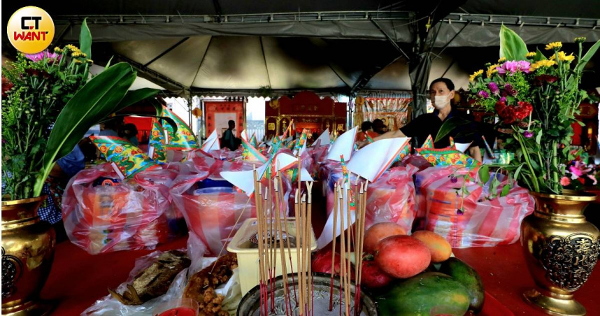 明天將迎來一年一度的中元節。（示意圖／周志龍攝）