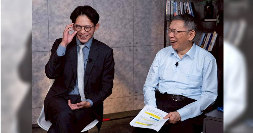 民眾黨前主席柯文哲今（4）日於臉書發出與現任主席黃國昌的合照。（圖／取自柯文哲臉書）