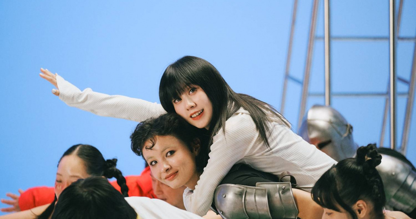 白安推出歌曲〈星期八〉MV。（圖／相信音樂提供）