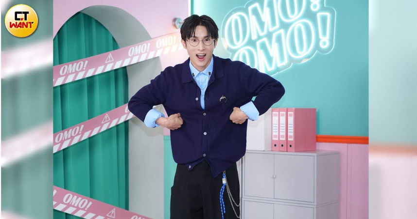 阿本主持網綜《OMO調查局》，笑稱自己常常「太敢講」被剪掉。（圖／常朝貴攝）