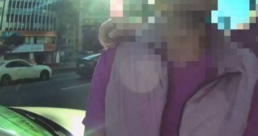 港籍車手闖台落網，大安警破跨境詐團扣50張金融卡毒品。（翻攝畫面）