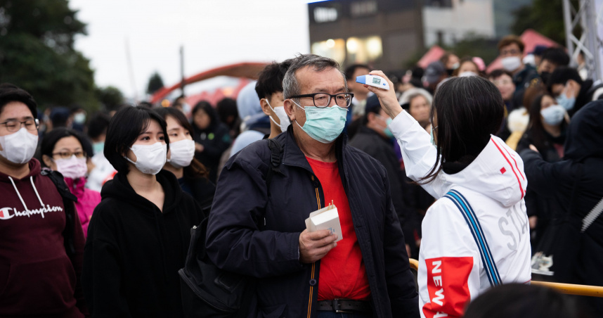 日本福岡近期爆發被稱為「謎之感冒」的異常症狀潮，不少民眾喉嚨劇痛、狂咳不止，但檢測結果卻非流感也非新冠，引發當地恐慌。（示意圖／Pixabay）