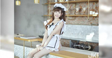 不能忍受無性生活 AV界「最強美腿」備情趣用品自娛