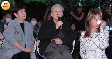 甄珍為她返台隔離 周丹薇自爆誤觸潛規則