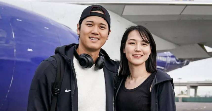 大谷翔平（左）公開妻子懷孕消息。（圖／大谷翔平IG）