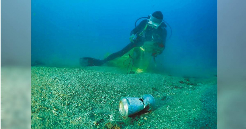 海洋廢棄物議題日益受到重視，各界投入更多力量清理海廢，因此統計數據也逐年上升。（圖／新北市環保局提供／ 中國時報呂健豪新北傳真）