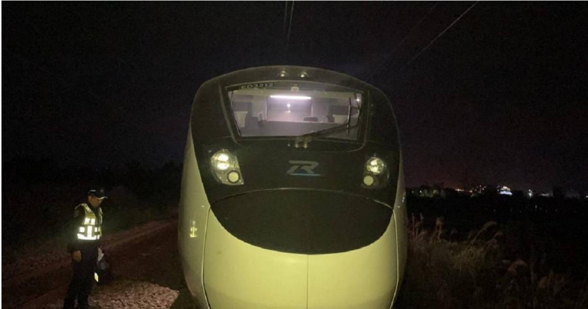 男子遭普悠瑪列車撞擊慘死鐵道間。（示意圖／翻攝畫面）