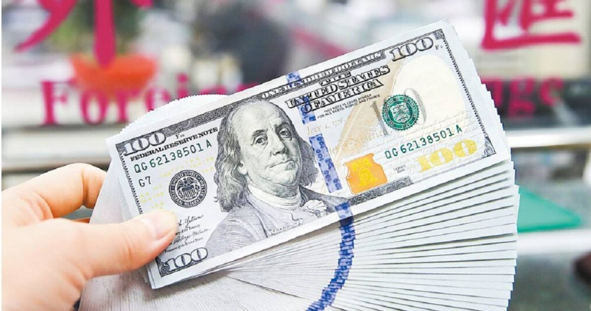 中央銀行6日公布我國最新4月底外匯存底金額達5828.32億美元，較上月底大增48.1億美元。（圖／報系資料照）