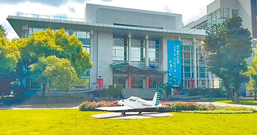 逢甲大學機電系畢業典禮，6日因故延宕2小時後宣告取消。（圖／報系資料照）