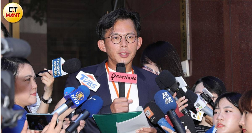 媒體報導揭露，民眾黨主席黃國昌長期培養跟拍集團，親自指揮偷拍綠營政治人物。（圖／周志龍攝）