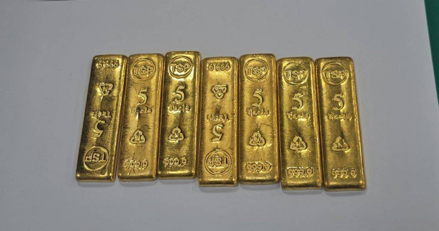 苗栗驚現「黃金花台」500萬金條+16萬現金神秘丟公園    引市民熱議