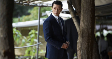 玄彬在《韓國製造》飾演童年受創的大毒梟。（圖／Disney+提供）