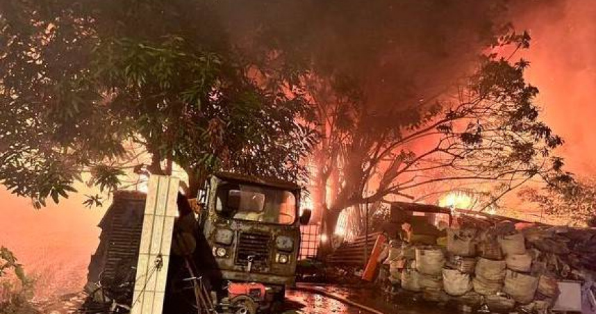深夜雞寮陷火海！台中77歲翁命喪烈焰　木造鐵皮瞬間全面燃燒