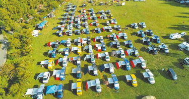 武陵農場濫用國家公園地停百輛露營車 破壞生態只罰3000元