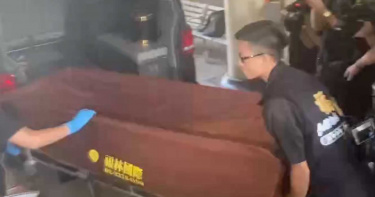 快訊/小鬼遺體抵達板殯 家屬悲痛等待解剖