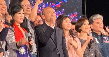 決戰南臺灣! 選前之夜藍綠大尬場