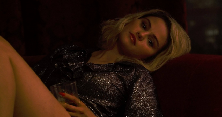 賽琳娜戈梅茲在《璀璨女人夢》中的演技備受外媒肯定。（圖／CATCHPLAY提供）