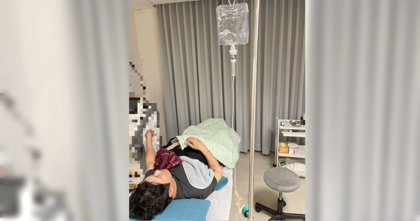 胡瓜前往醫院打點滴，準備明天《綜藝大集合》的錄影。（圖／翻攝自胡瓜臉書）