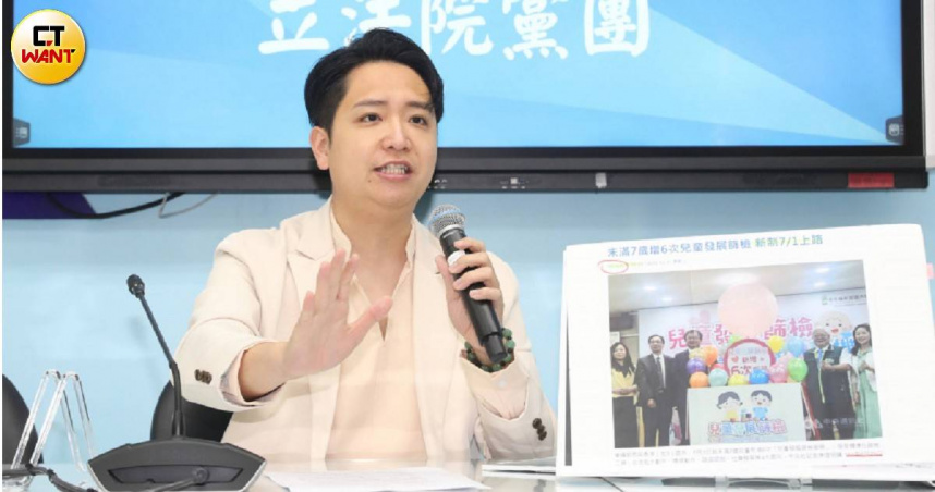 羅廷瑋表示，他的工作是民意代表，監督政府的過程中受到的批評指教，「請針對我就好，拜託不要攻擊或是肉搜我的家人」。（圖／劉耿豪攝）