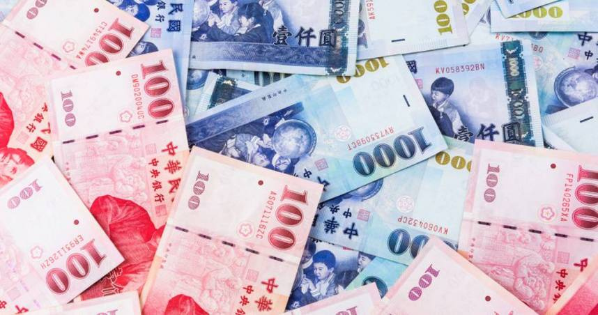 有網友表示工作吃飯卡遲打1分鐘就沒全勤獎金。（示意圖／報系資料照）