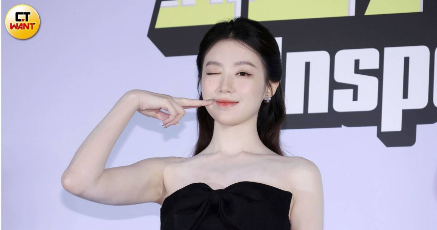 舒華穿著平口小洋裝，美美現身YouTube節目《鑑定師：Inspector》全球版記者會。（圖／楊澍攝）