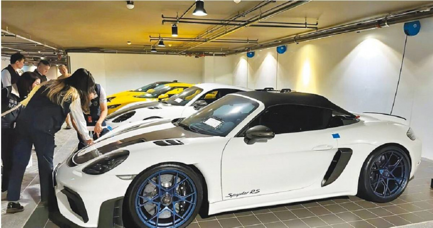 柬埔寨太子集團涉跨國詐騙洗錢，檢調扣押其在台不法資產逾45億元，當中有不少名車。（圖／調查局提供）