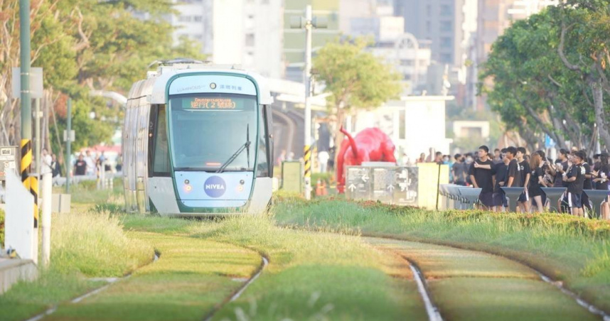 高雄以輕軌和捷運為軸推動城市轉型，TOD成為再造都市空間的重要策略。（圖片／CTWANT）