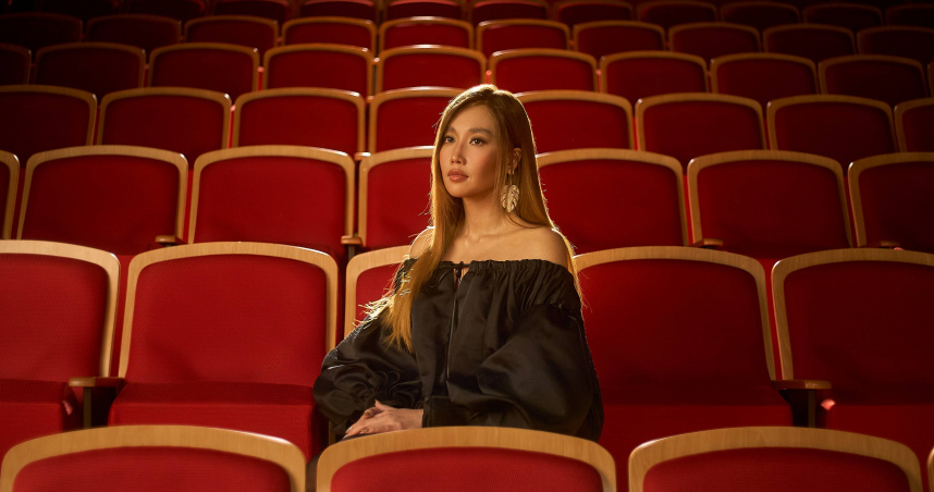 A-Lin為電影《陽光女子合唱團》獻唱主題曲〈幸福在歌唱〉。（圖／众悅娛樂提供）