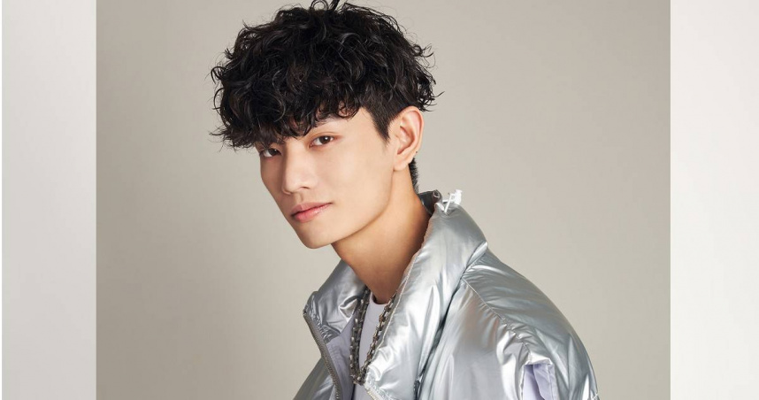 斑恩推出甜蜜情歌〈只想站在你身邊〉。（圖／索尼音樂提供）