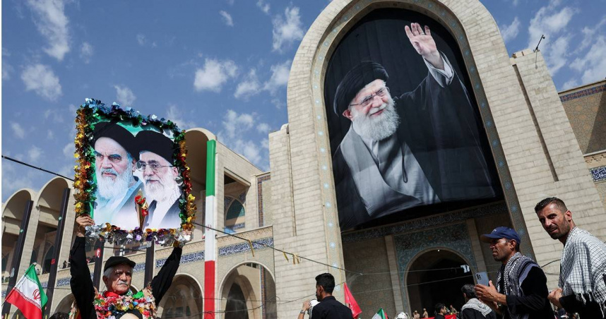 美國與伊朗的和平談判因已故伊朗最高領袖哈米尼（Ali Khamenei）的葬禮而暫時中止。（圖／達志／路透社）