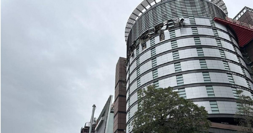 台中新光三越氣爆案釀4死38傷，其中24歲姜姓男樓管腦部受重創、身體多處骨折送醫搶救，17日脫離險境，22日再傳好消息，已經移除呼吸器，目前狀況穩定。（圖／報系資料照）