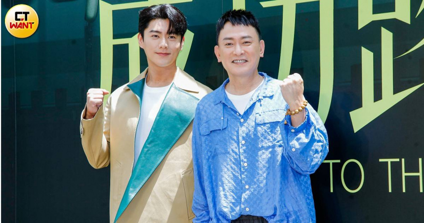 李程彬為了培養感情，常在片場與王識賢聊天。（圖／趙文彬攝）