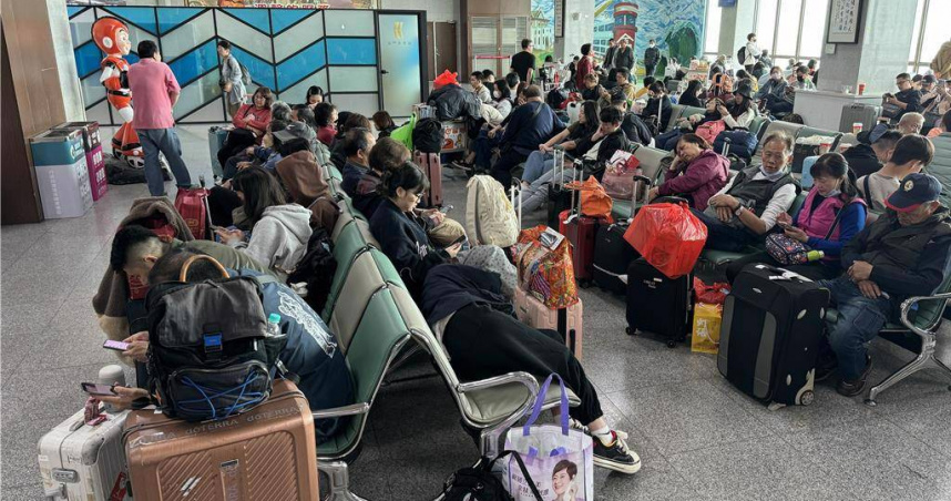 金門機場候機旅客。（圖／報系資料照）