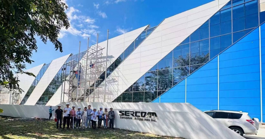 中磊電子菲律賓總廠充滿設計感的入口。（圖／DREDC大唐建築提供）