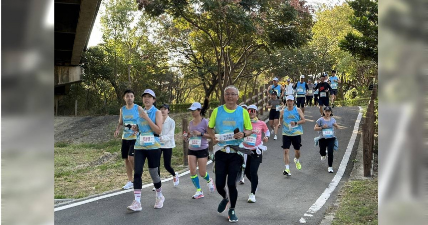 根據統計，「外溢保單」在提供健走、健檢型等保費回饋機制頗受民眾青睞。（圖／新竹市環保局提供）