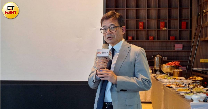 旅天下董事長李嘉寅表示，預計明年第1季正式上櫃掛牌。（圖／林榮芳攝）