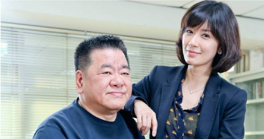 吳敦（左）與賈靜雯。（圖／報系資料照）