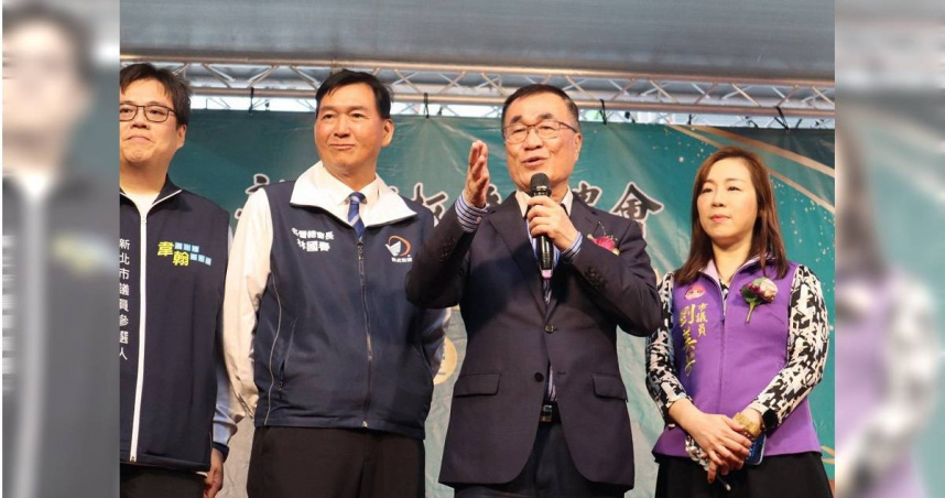 李四川表示，自己從三月初就開始在「找頭路」，目前正處於找工作的過程，心中最想回歸的地方就是新北市。（圖／李四川辦公室提供）