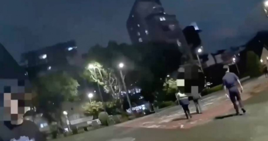 派出所前公園大吵！2人大聲推擠爆衝突　警到場稱：感情糾紛