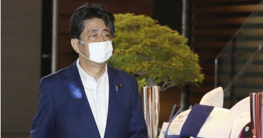 幕僚憂心宿疾生癌!安倍嘔吐物混鮮血急送醫 今銷假強撐工作