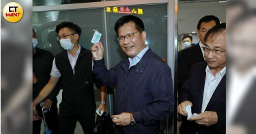 華航「大C吞台灣」藍綠皆不滿 獨派蔡丁貴:林佳龍去吃屎