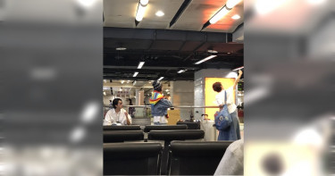捕獲小蠻、邵翔高鐵甜自拍 南下力挺同志大遊行
