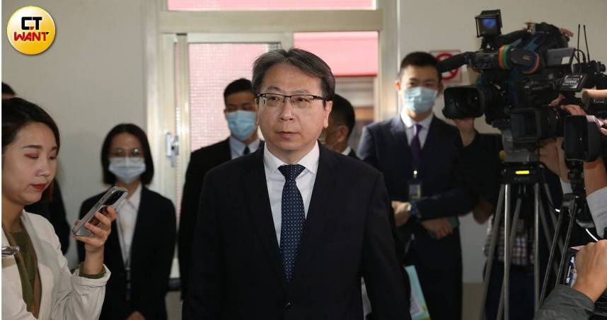 國安局發布「共諜案滲透手法分析」報告，分析中共持續運用多元管道及手法對我各界進行滲透。圖為國安局長蔡明彥。（圖／黃鵬杰攝）