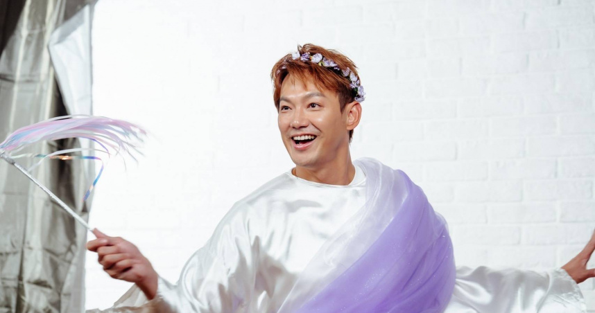 威廉成為清潔用具品牌代言人。（圖／花仙子企業股份有限公司提供）