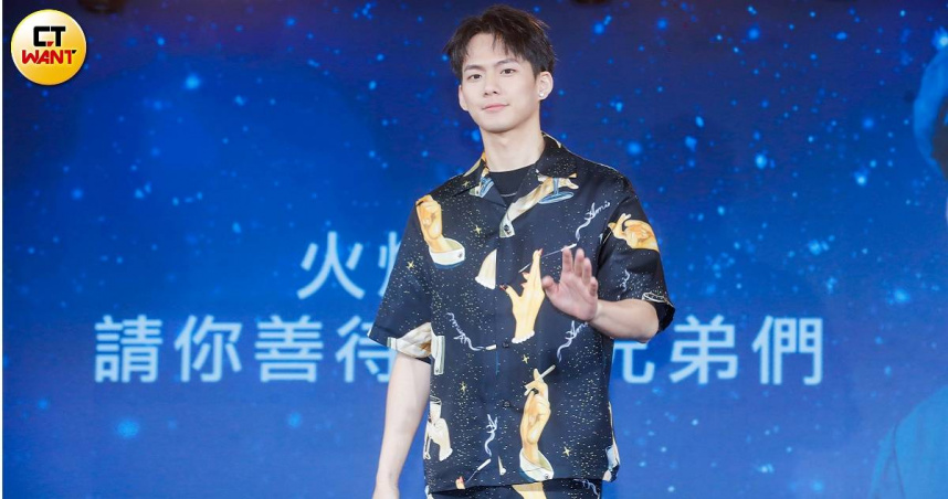 吳念軒為戲考了丙級廚師執照。（圖／趙文彬攝）