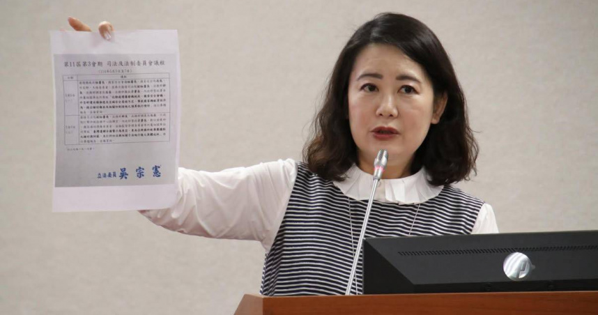 原本擔任民進黨立委吳思瑤罷免案領銜人的張克晉於今（1）日突發聲明，宣布「即刻起退出領銜人身分」。（圖／翻攝自吳思瑤臉書）