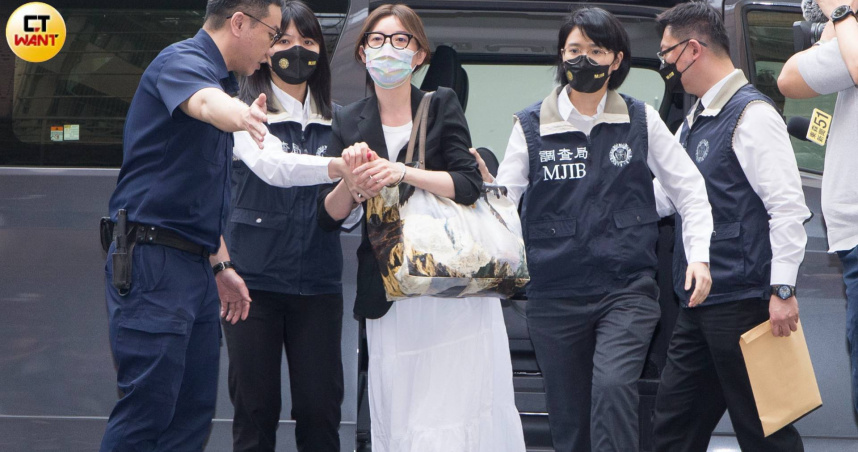 貴婦奈奈接受一天訊問,最後以200萬元交保。(圖/黃威彬攝)