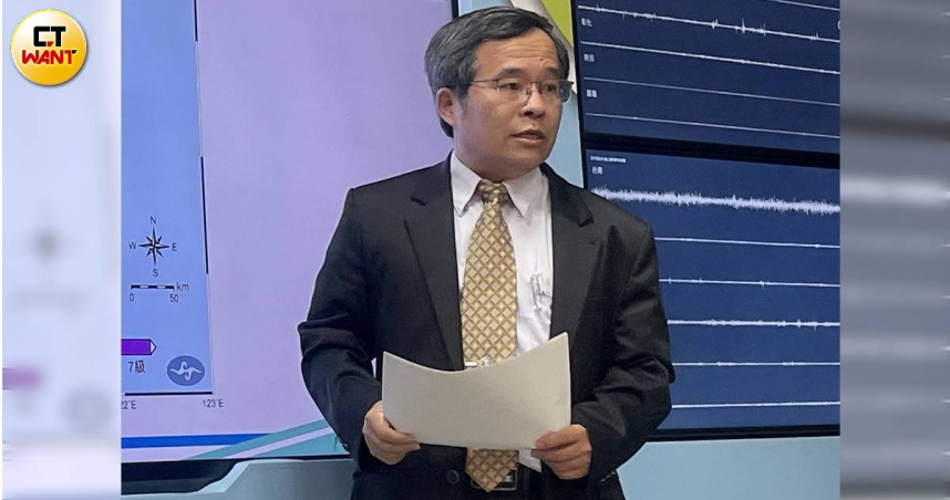 氣象署地震測報中心主任吳健富指出,民眾未來3天內仍要注意規模5至5.5地震發生的機率。(圖/林則澄攝)