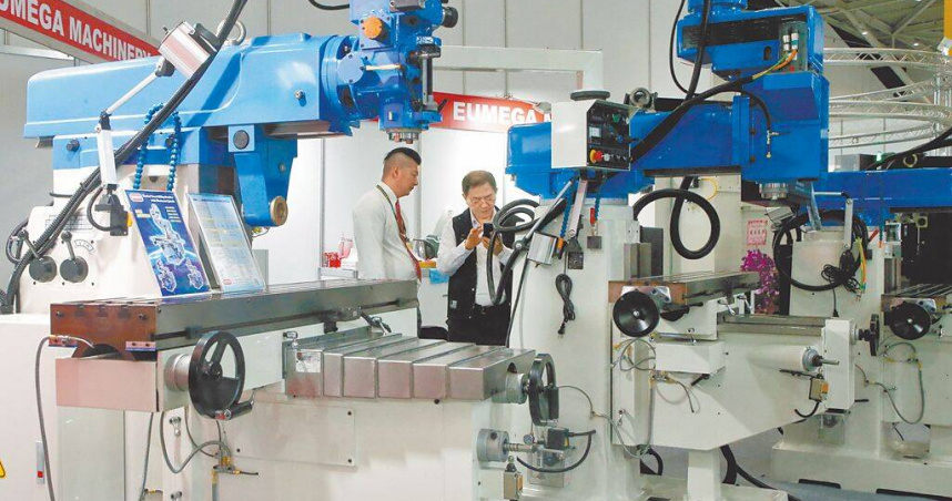 機械業期望，短期內新台幣兌美元，可以回復到33元價位水準。（圖／本報資料照片）