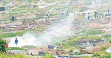 開新車掃墓撞墓碑!咒罵「死女鬼」摔癱 他再曝:女星丈夫離奇上吊